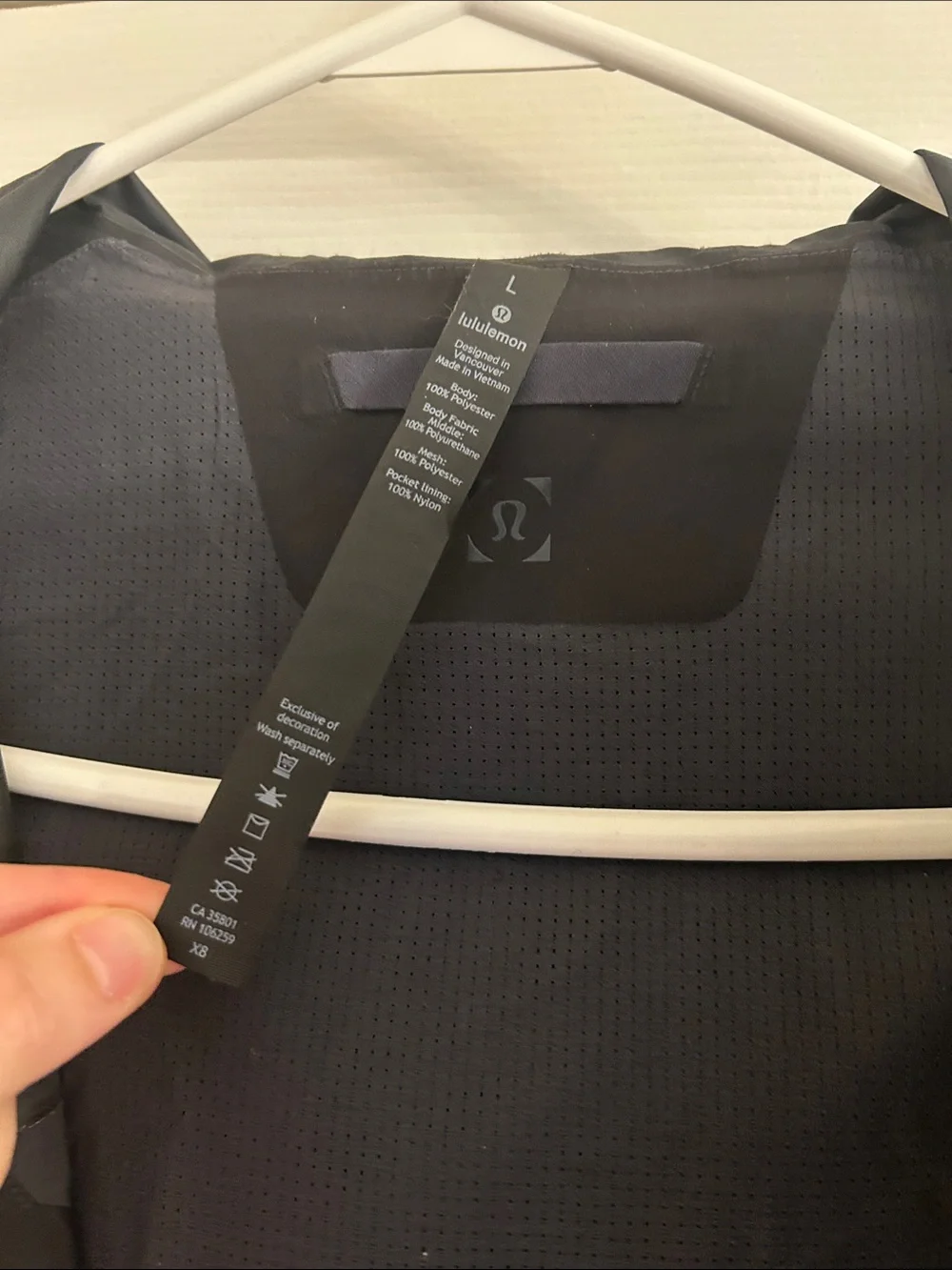 lululemon athletica lightweight hooded